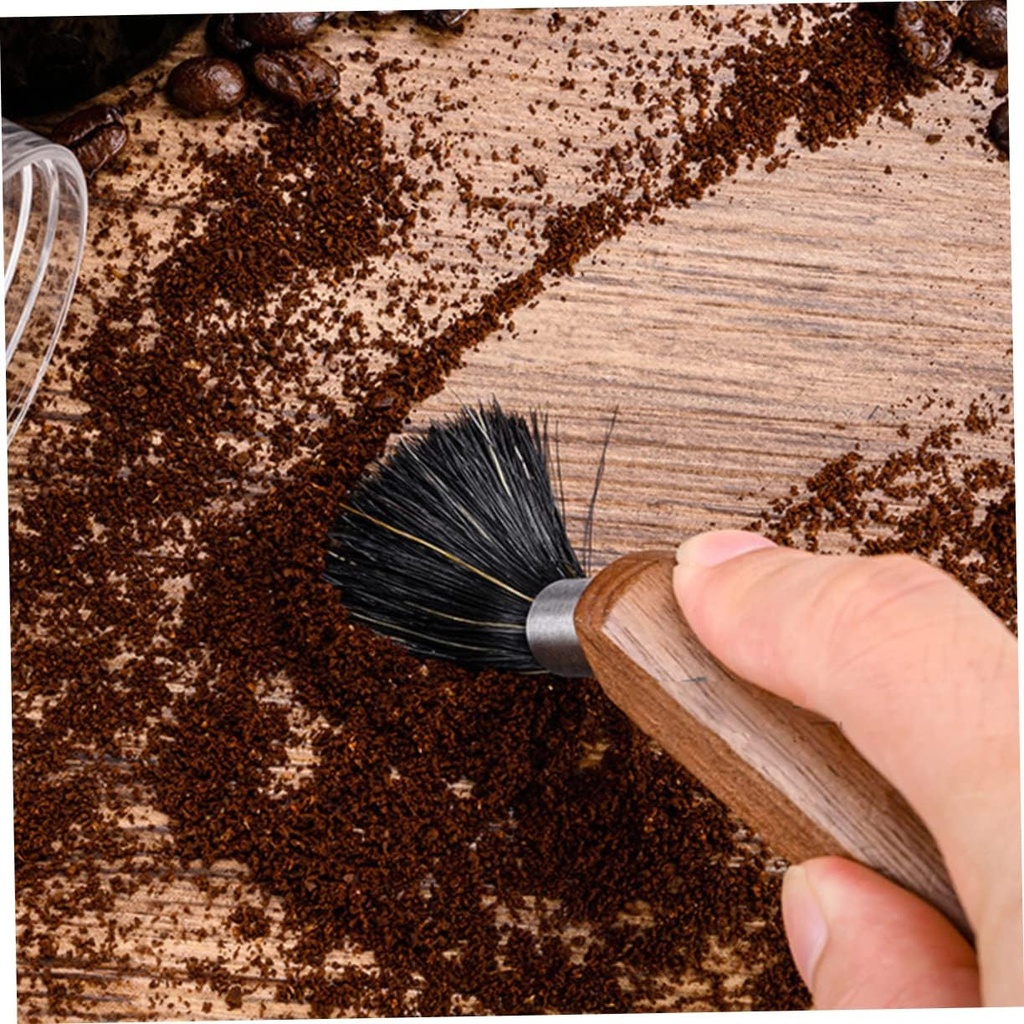 walnut-coffee-cleaning-brush-ergonomic-e-2.jpg